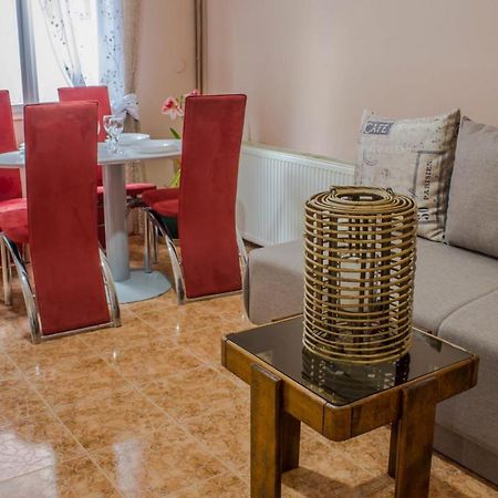 Bb Downtown Apartment Баина-Башта Экстерьер фото