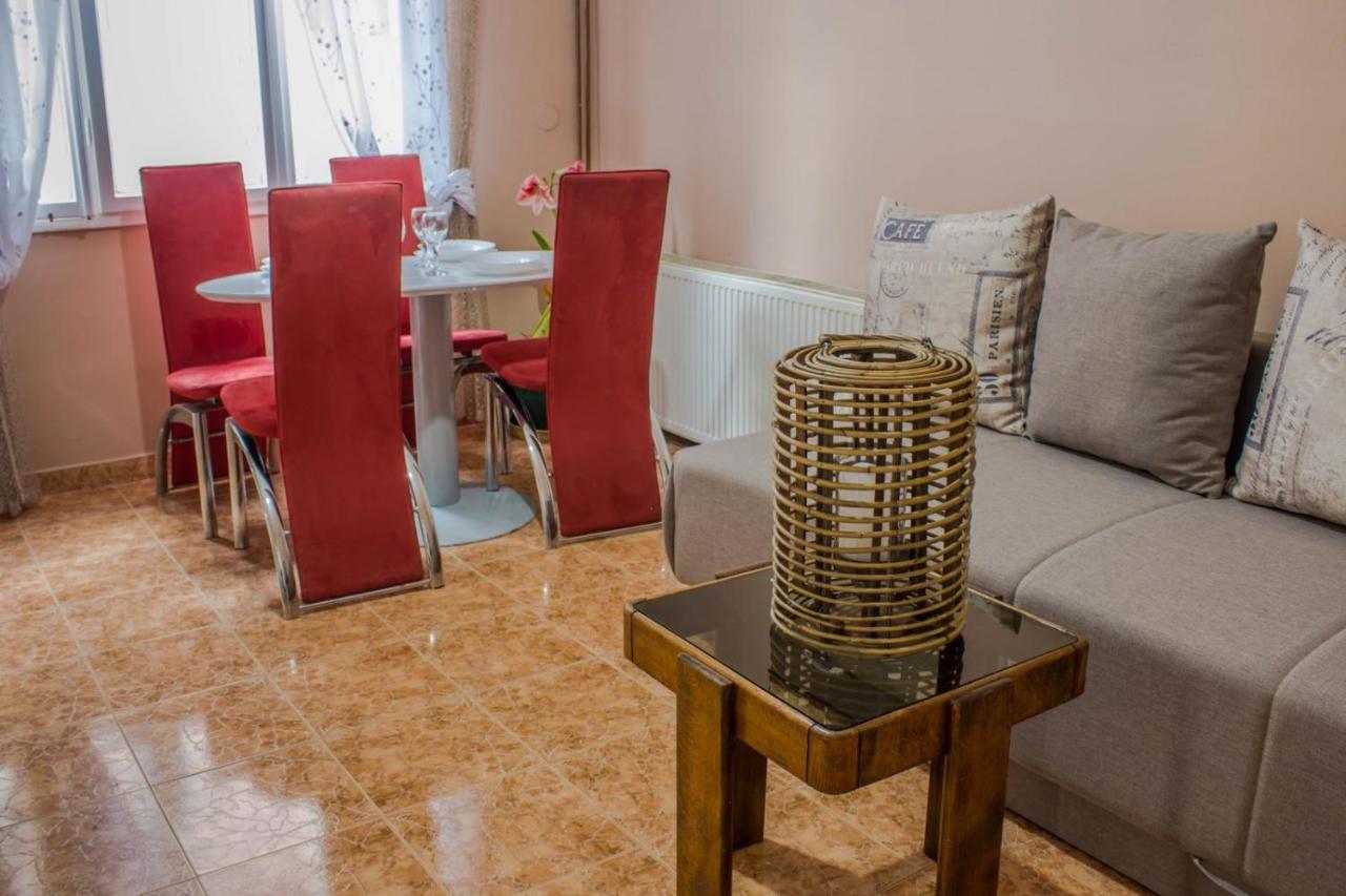Bb Downtown Apartment Баина-Башта Экстерьер фото