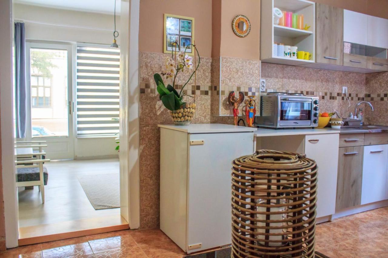 Bb Downtown Apartment Баина-Башта Экстерьер фото
