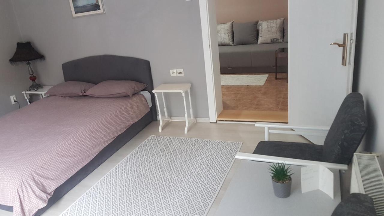 Bb Downtown Apartment Баина-Башта Экстерьер фото
