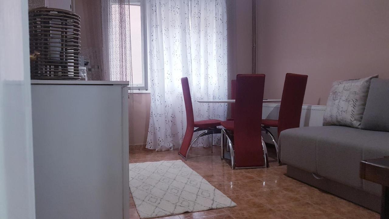 Bb Downtown Apartment Баина-Башта Экстерьер фото